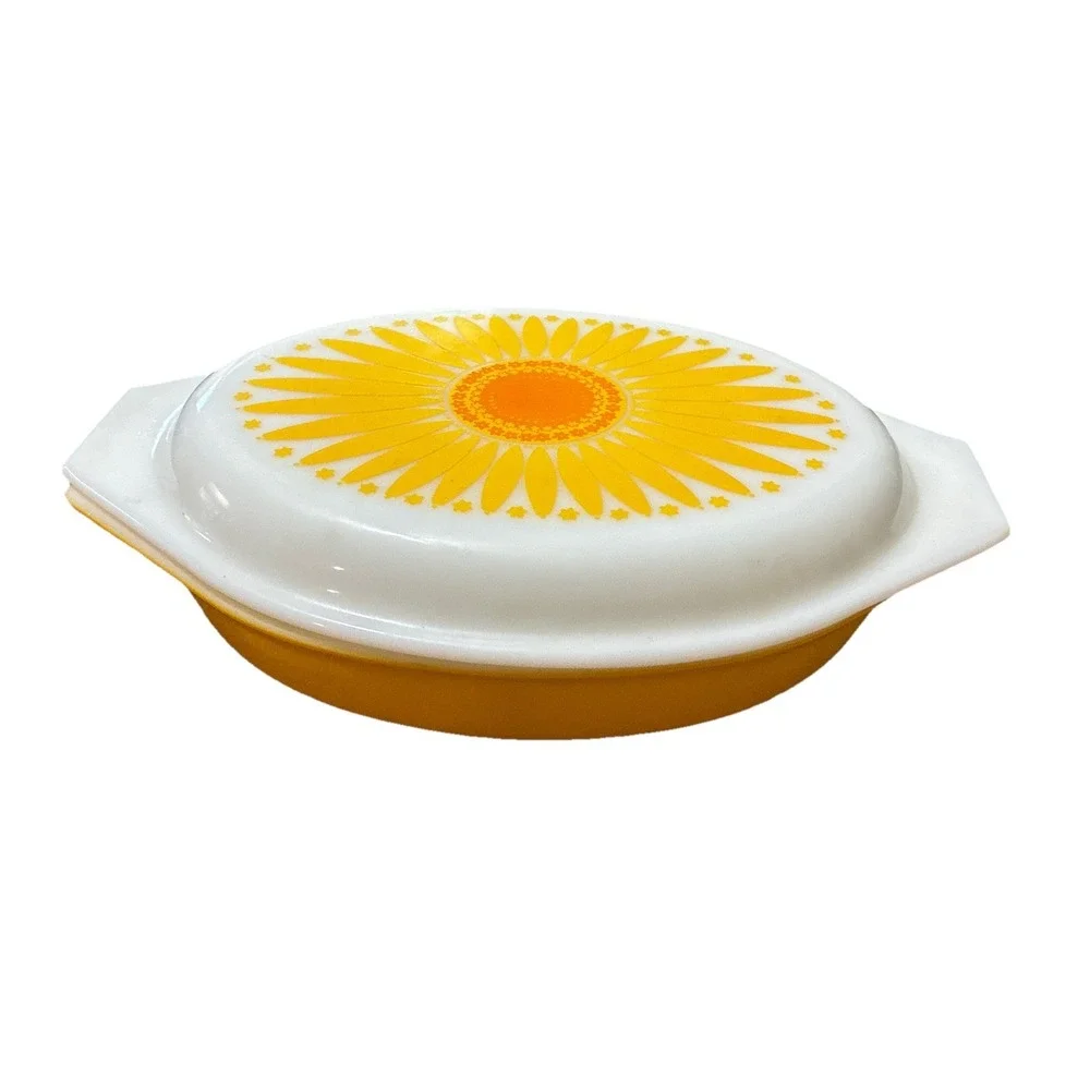 Vintage Pyrex Sunflower Divided Casserole 1.5 QT with Lid Yellow USA Oval Dish